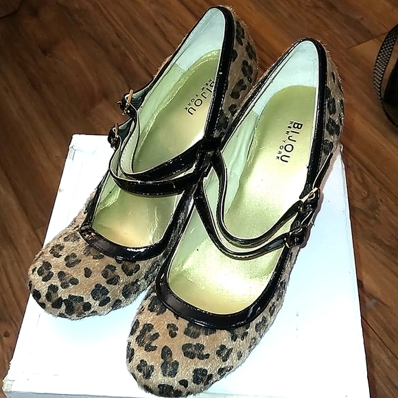 Double Strap Leopard Print Chunky Heeled Pump - Picture 2 of 5